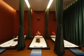 南京江宁区泰式按摩的被动瑜伽：当身体被折叠成诗